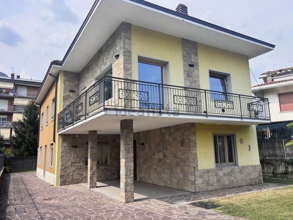 casa indipendente in vendita a Cene
