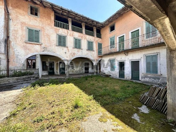 casa indipendente in vendita a Cerete in zona Novezio