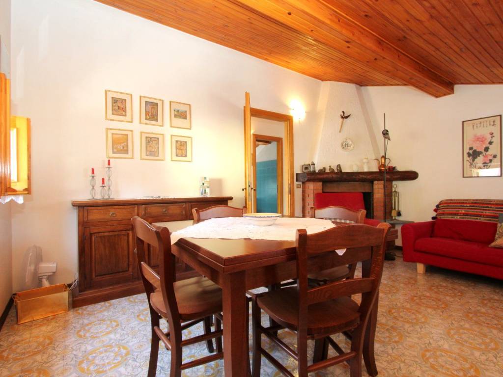 appartamento in vendita a Cerete in zona Novezio