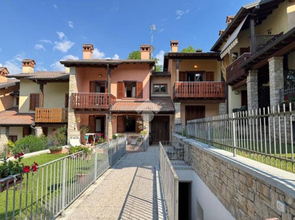 appartamento in vendita a Cerete in zona Novezio