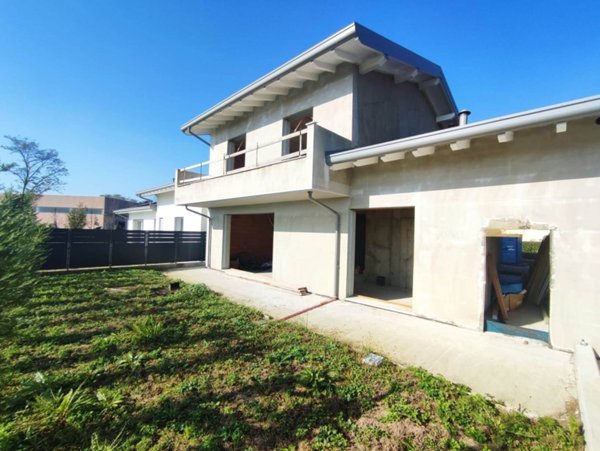 casa indipendente in vendita a Chignolo d'Isola
