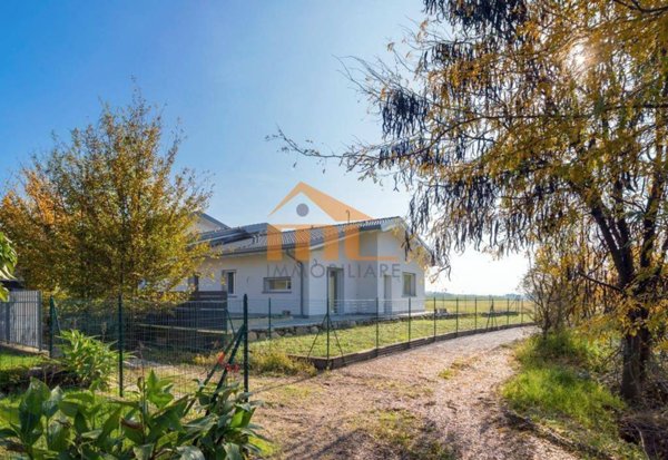 casa indipendente in vendita a Chignolo d'Isola
