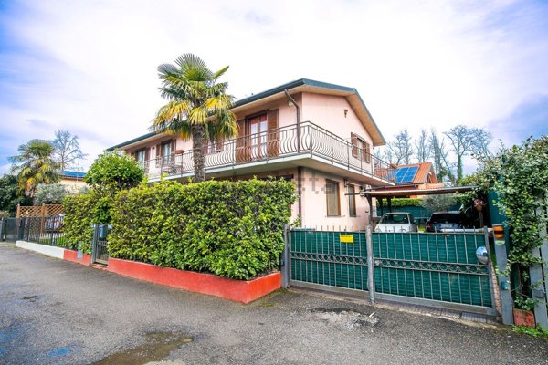 casa indipendente in vendita a Chignolo d'Isola
