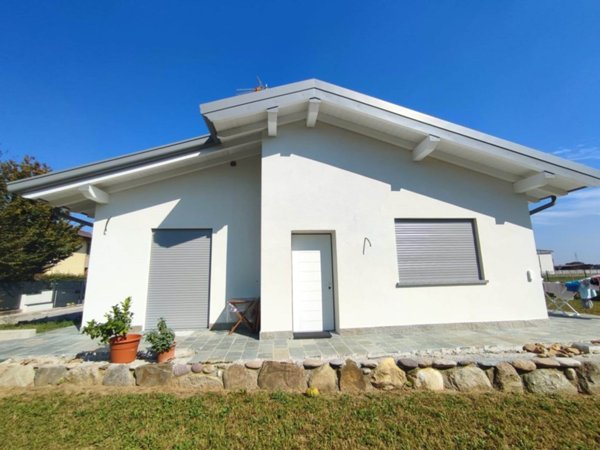 casa indipendente in vendita a Chignolo d'Isola