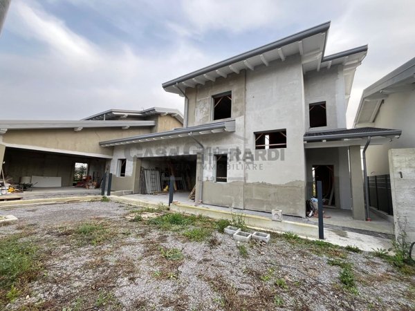 casa indipendente in vendita a Chignolo d'Isola