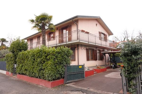 casa indipendente in vendita a Chignolo d'Isola