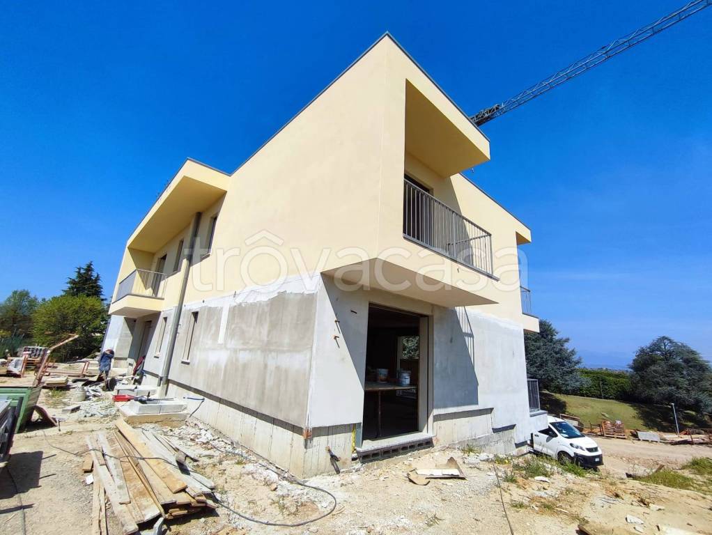 casa indipendente in vendita a Chignolo d'Isola