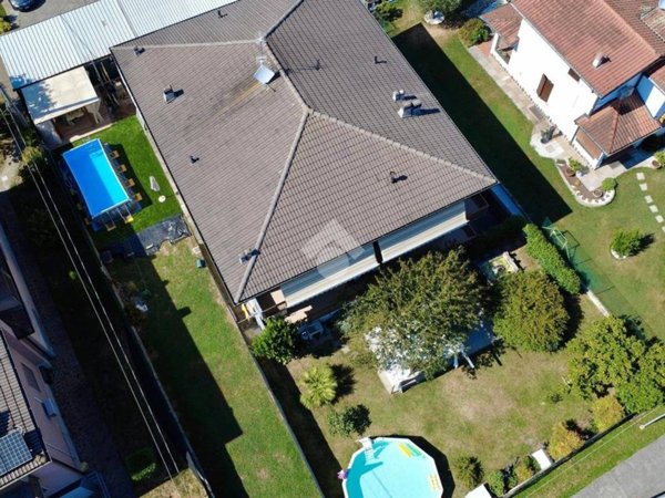 casa indipendente in vendita a Chignolo d'Isola