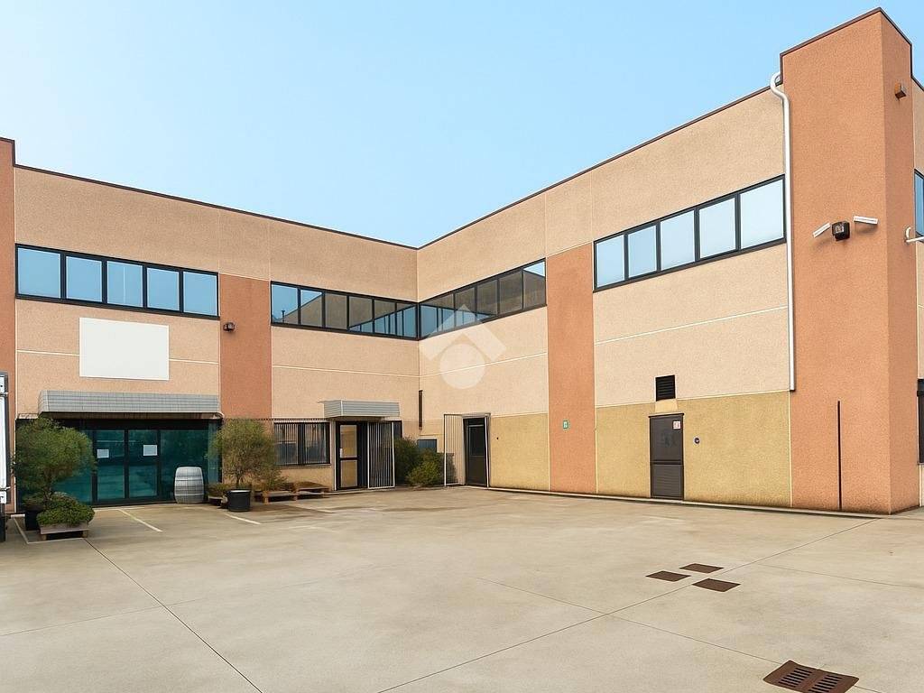 locale commerciale in vendita a Chiuduno