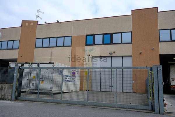 locale di sgombero in vendita a Chiuduno