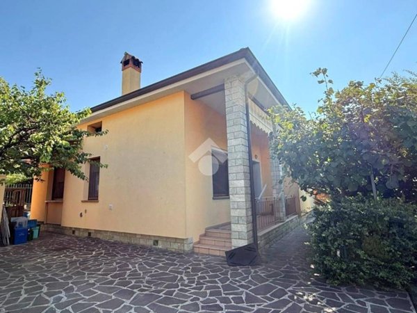 casa indipendente in vendita a Chiuduno