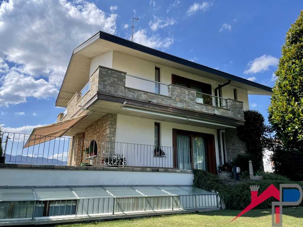 casa indipendente in vendita a Cisano Bergamasco