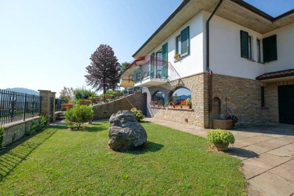 casa indipendente in vendita a Cisano Bergamasco