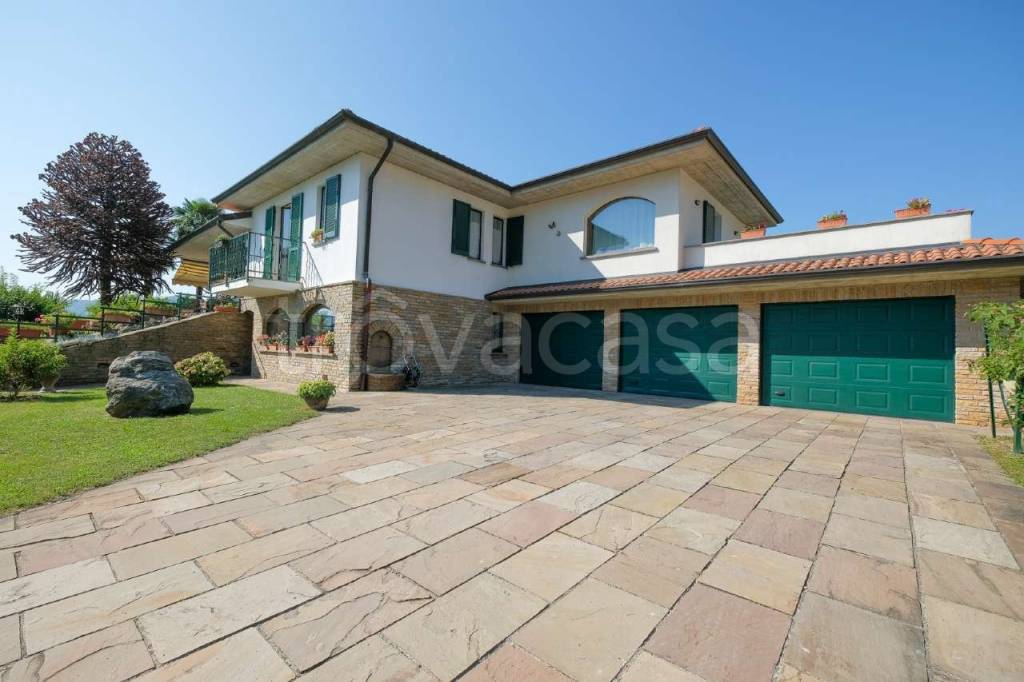 casa indipendente in vendita a Cisano Bergamasco