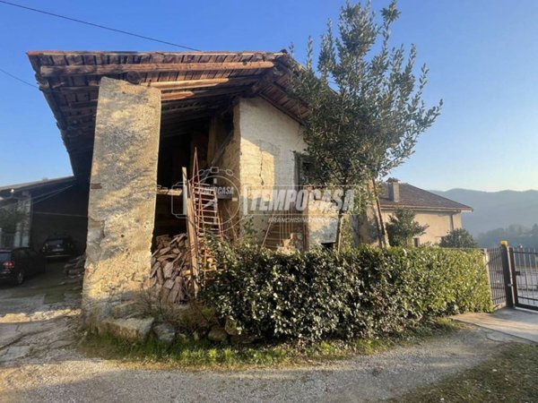 casa indipendente in vendita a Cisano Bergamasco in zona Valbonaga