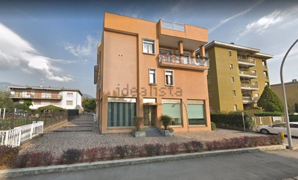 negozio in vendita a Cisano Bergamasco