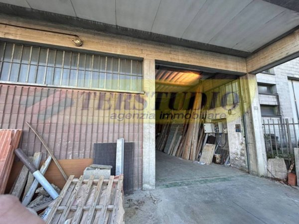 capannone in vendita a Cisano Bergamasco