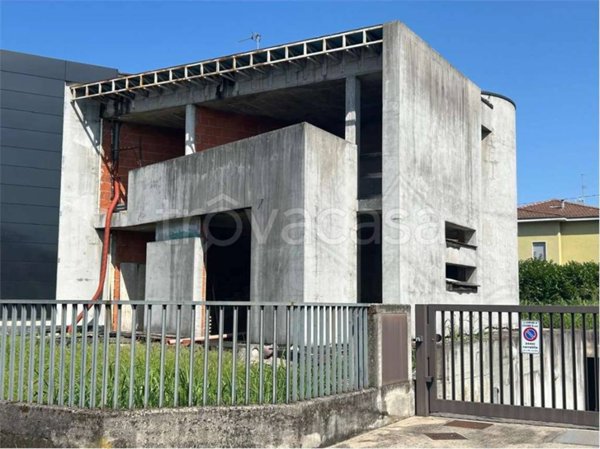casa indipendente in vendita a Cisano Bergamasco in zona Bondì