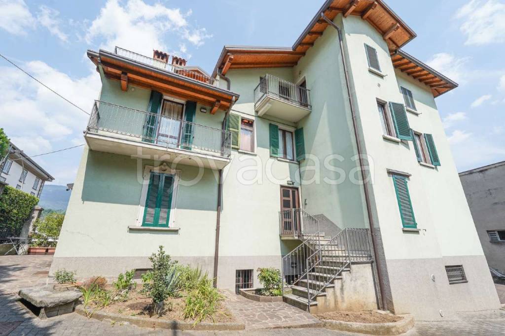 appartamento in vendita a Cisano Bergamasco in zona Valbonaga