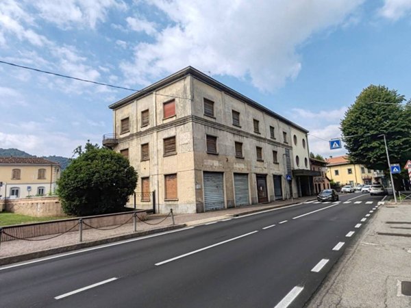 intera palazzina in vendita a Cisano Bergamasco in zona Valbonaga