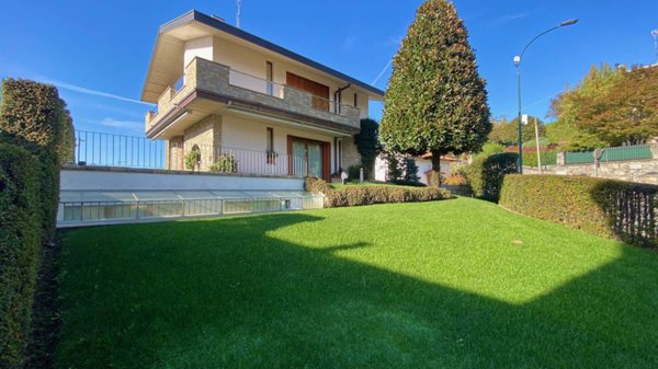 casa indipendente in vendita a Cisano Bergamasco in zona Valbonaga