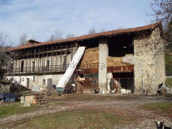 casale in vendita a Cisano Bergamasco in zona Valbonaga