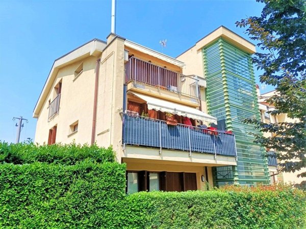 appartamento in vendita a Cisano Bergamasco in zona Valbonaga