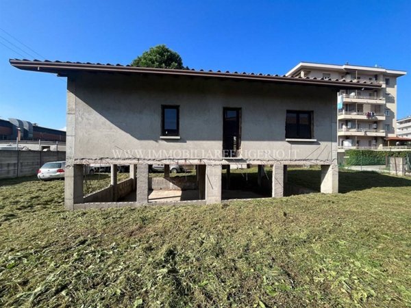 casa indipendente in vendita a Cisano Bergamasco in zona Valbonaga