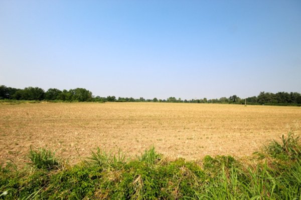 terreno edificabile in vendita a Ciserano