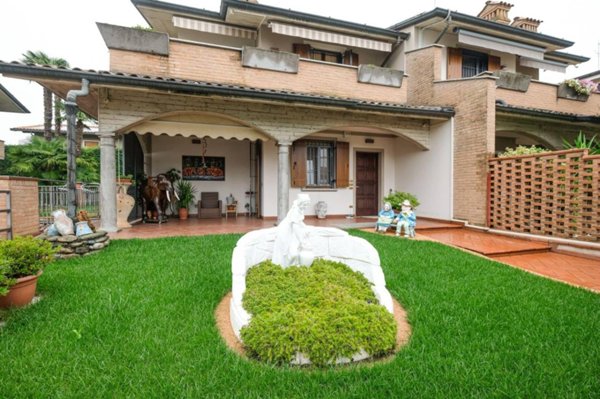 casa indipendente in vendita a Ciserano