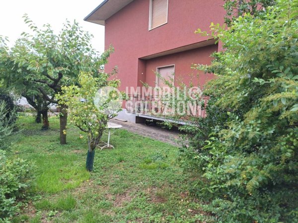 casa indipendente in vendita a Ciserano