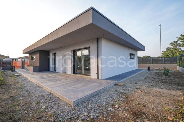 casa indipendente in vendita a Ciserano