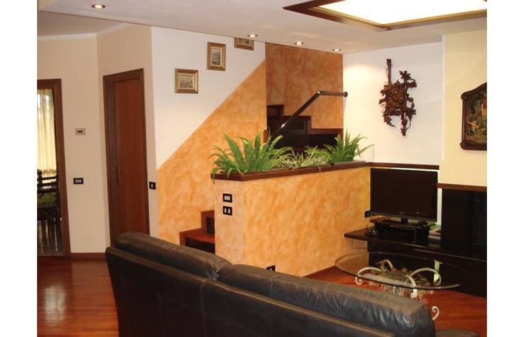 casa indipendente in vendita a Ciserano