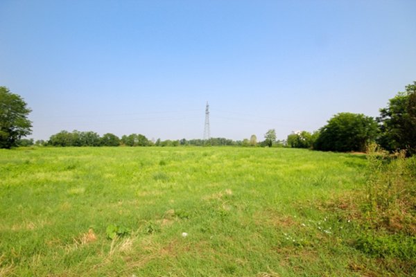 terreno edificabile in vendita a Ciserano
