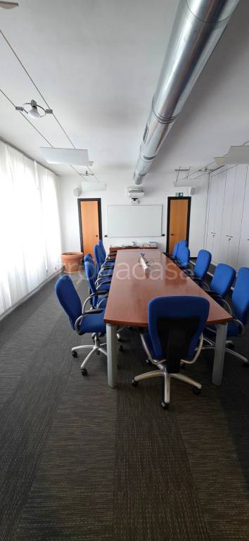 ufficio in vendita a Ciserano