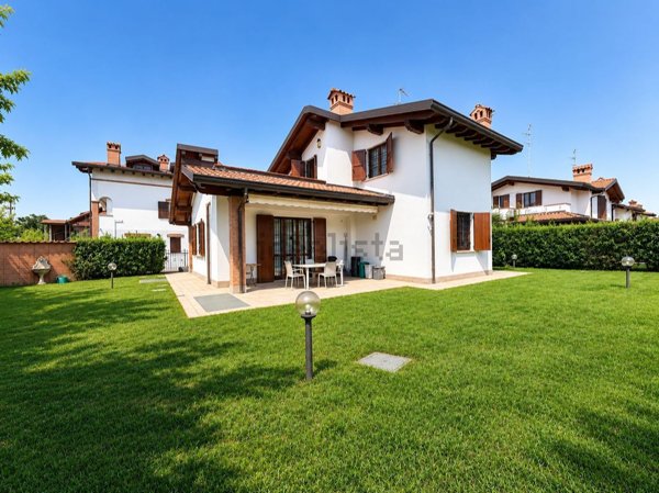 casa indipendente in vendita a Ciserano