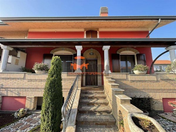 casa indipendente in vendita a Cividate al Piano