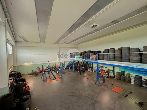 ufficio in vendita a Cividate al Piano