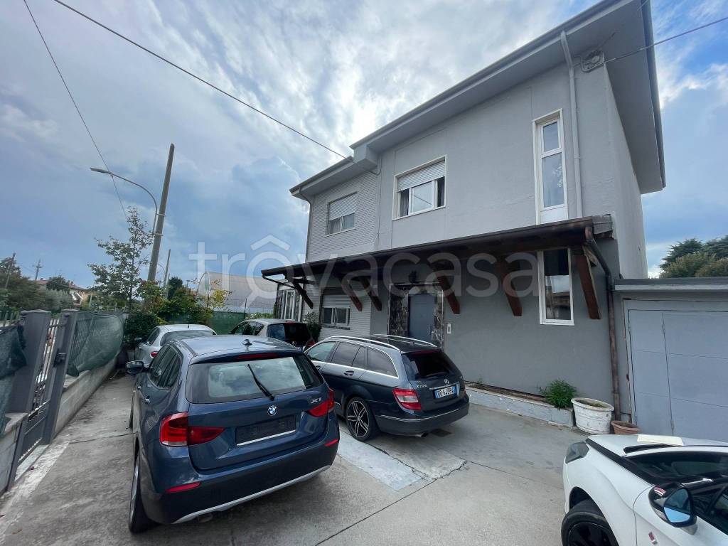 casa indipendente in vendita a Cividate al Piano