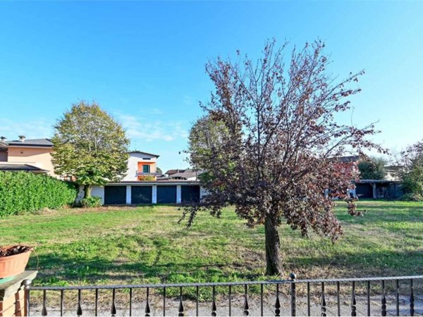 terreno edificabile in vendita a Cividate al Piano