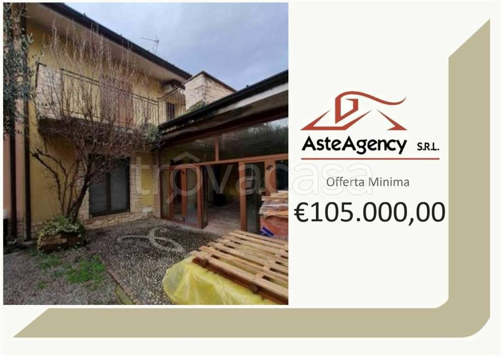 casa indipendente in vendita a Cividate al Piano