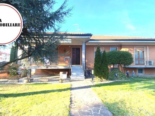 casa indipendente in vendita a Cividate al Piano