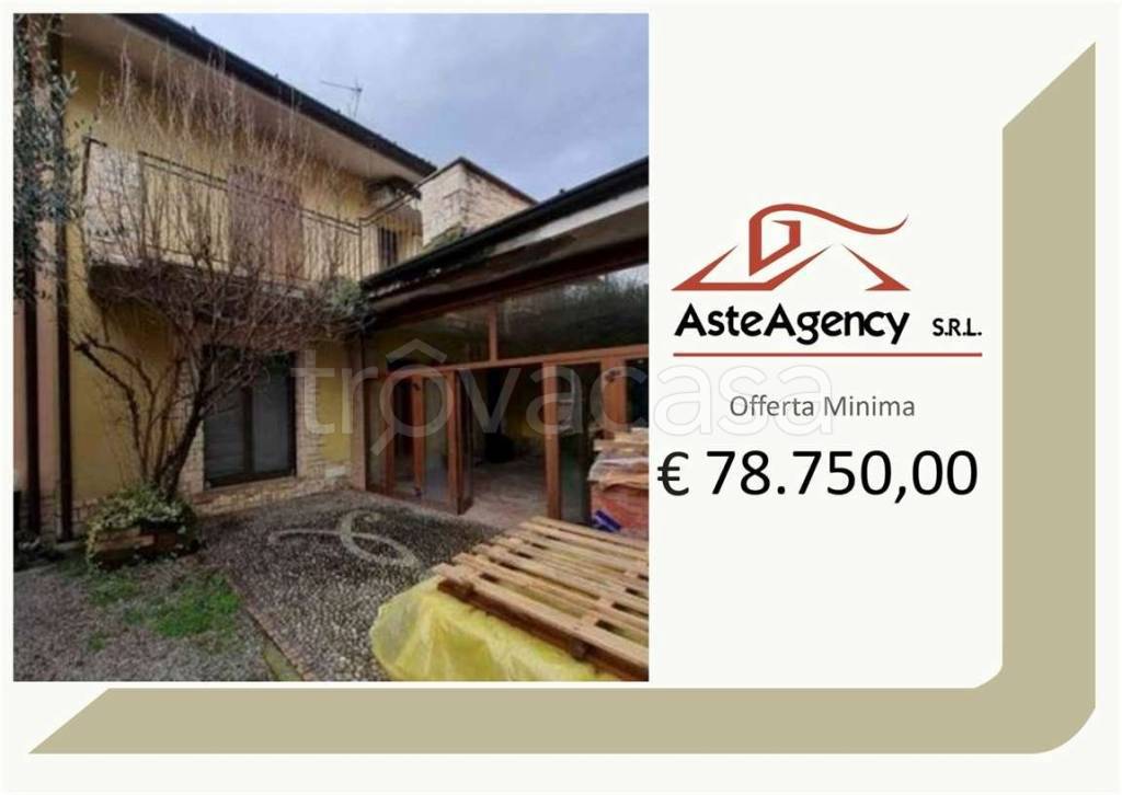 casa indipendente in vendita a Cividate al Piano