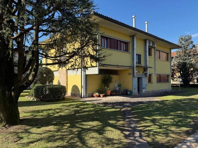 casa indipendente in vendita a Cividate al Piano