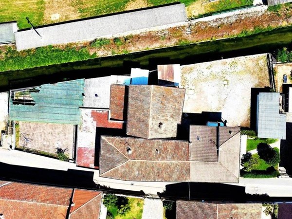 intera palazzina in vendita a Cividate al Piano