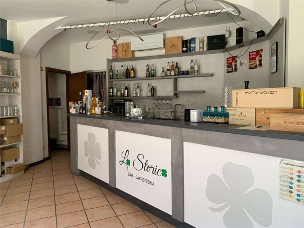 negozio in vendita a Cividate al Piano