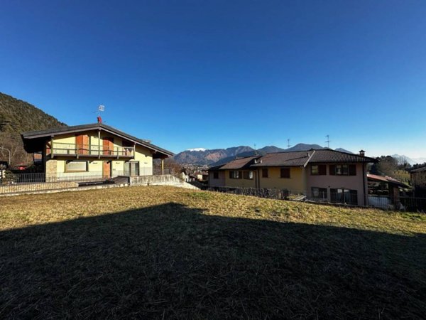 casa indipendente in vendita a Clusone
