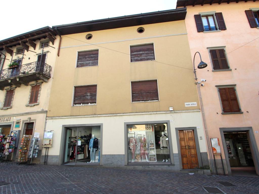 casa indipendente in vendita a Clusone