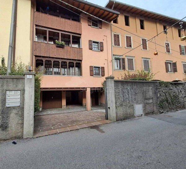 casa indipendente in vendita a Clusone