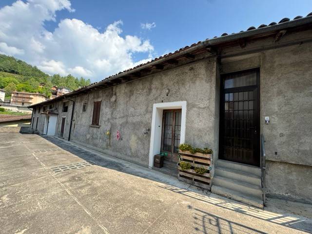 casa indipendente in vendita a Clusone